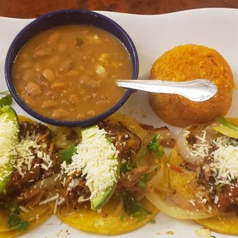 Oli's Kitchen Bar & Grill - Mexican Near Me - Marble Falls, Texas
