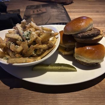 Yard House - Sliders with Parmesan Truffle Fries - Bars Near Me - Sunrise, Florida Yard House - Sliders with Parmesan Truffle Fries - Bars Near Me - Sunrise, Florida