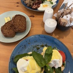 Cafe Rose & Bistro - Breakfasts