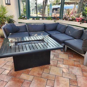Bahia Resort Hotel - Gathering area - San Diego, CA