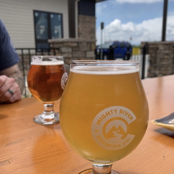 Mighty River Brewing Company - Cool outdoor seating while we wait for our food truck food! - Breweries Near Me - Windsor, Colorado