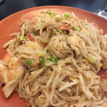Little Spice - Pad Thai with chicken and shrimp - Thai Near Me - Hanover, Maryland Little Spice - Pad Thai with chicken and shrimp - Thai Near Me - Hanover, Maryland