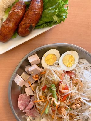 Banh Somtum by null