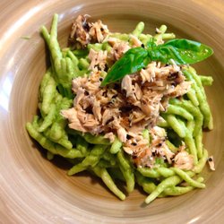 VersoVerde - Trofie al pesto di zucchine con salmone