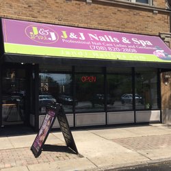 J & J Nails & Spa