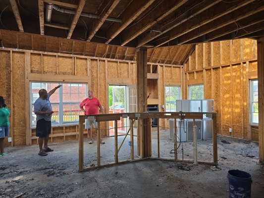 Martin Construction & Restoration Co Logo