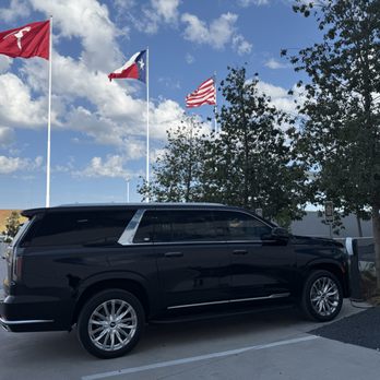 Chauffeur Austin - Town Car Service Near Me Chauffeur Austin - Town Car Service Near Me