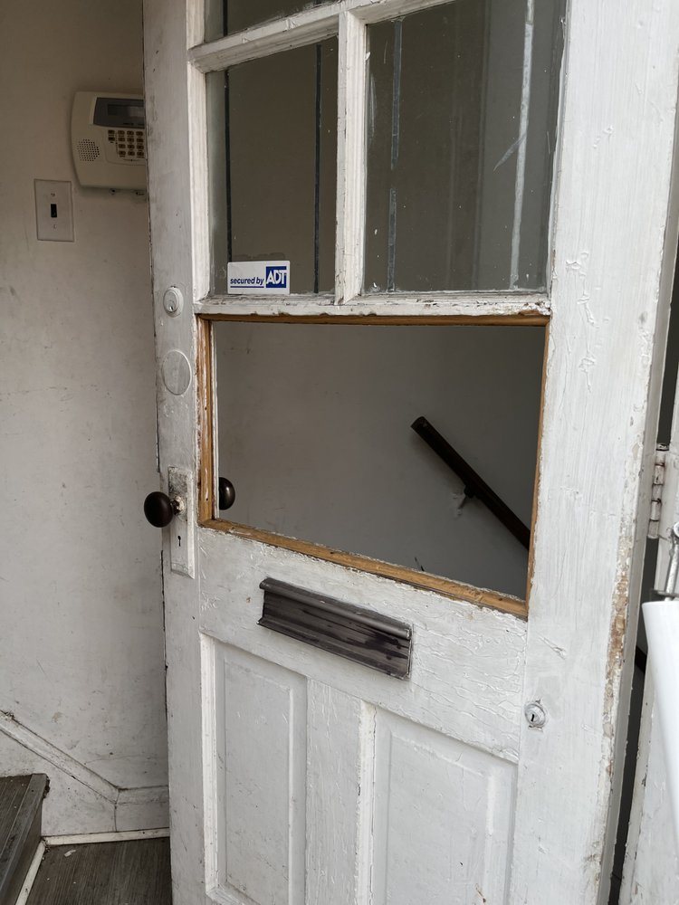 Slide of The Handy Dude