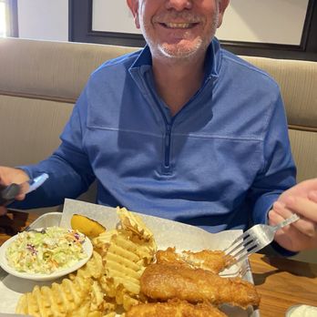 Shore Grille - Fish and chips - American Near Me - San Pedro, California Shore Grille - Fish and chips - American Near Me - San Pedro, California