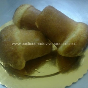 Pasticceria de Vivo - Babà - Desserts Near Me - Boscoreale, NA Pasticceria de Vivo - Babà - Desserts Near Me - Boscoreale, NA