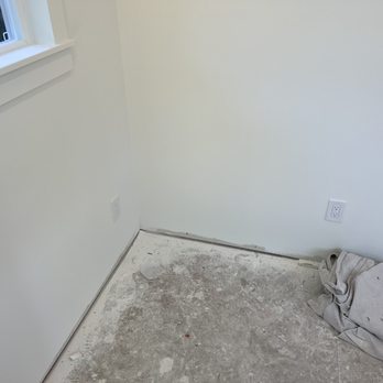 Split Electric - Outlets - Electricians Near Me