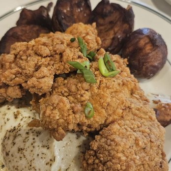 Phoebe's Diner - Fried chicken biscuit - Diners Near Me - Austin, Texas Phoebe's Diner - Fried chicken biscuit - Diners Near Me - Austin, Texas