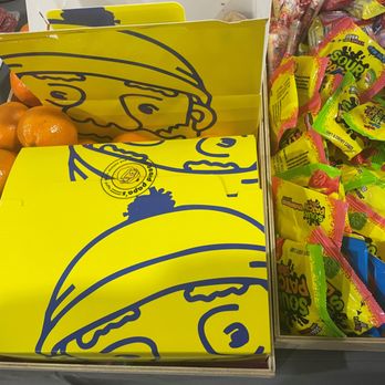 Beard Papa’s - Box of Puffs for a party. - Desserts Near Me - Pasadena, California
