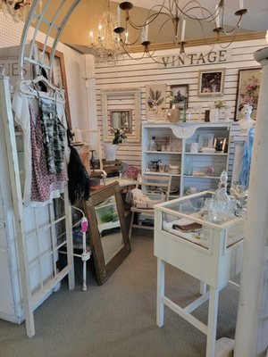 Ella Grace Marketplace by null