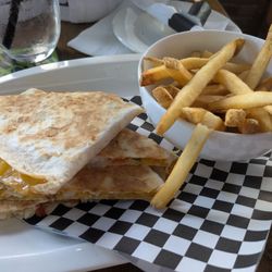 Chicken quesadilla lunch