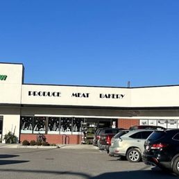 Exterior photo of Lakeview Market - Kelowna, British Columbia Exterior photo of Lakeview Market - Kelowna, British Columbia