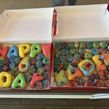 Shipley Do-Nuts - Their surprise batch - Donuts Near Me - Jacksonville, Florida Shipley Do-Nuts - Their surprise batch - Donuts Near Me - Jacksonville, Florida