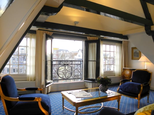 Ambassade Hotel by null