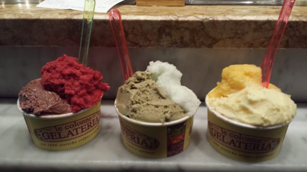 LE COLONNE GELATI & CREPES FAMOSE® by null