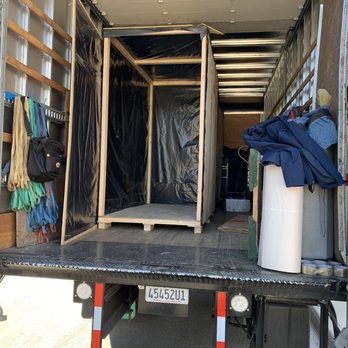 Chipman International - Here are a few pictures of my container and the team taking care to pack it - Movers Near Me - San Ramon, California Chipman International - Here are a few pictures of my container and the team taking care to pack it - Movers Near Me - San Ramon, California
