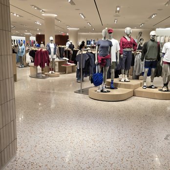 Lululemon - inside - Sports Wear Near Me - Short Hills, New Jersey