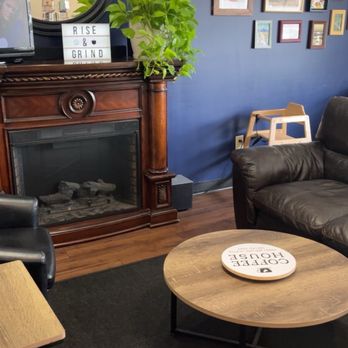 Fairfield Coffee - Sitting area with a tv - Cafes Near Me - Fairfield, Ohio Fairfield Coffee - Sitting area with a tv - Cafes Near Me - Fairfield, Ohio