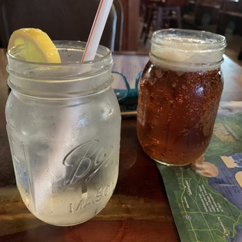 Peck's Old Port Cove - Drinks in mason jars - Seafood Near Me - Crystal River, Florida Peck's Old Port Cove - Drinks in mason jars - Seafood Near Me - Crystal River, Florida