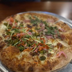 Pinthouse Pizza - Half Bahn mi and half honey pear