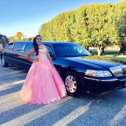 Johnny B's Limousine Service - Black Lincoln stretch Limo