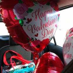 Dollar General - Roundup of the final Cupid trimmings; gift bags, some candy, and balloons. :-D