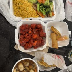 Hong Kong Chinese Restaurant - Beef with Broccoli lunch portion, spare rib tips, hot and sour soup. $21
