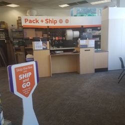 FedEx Office Print & Ship Center