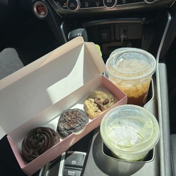 Crumbl - Promenade - Bakeries Near Me - Garden Grove, California Crumbl - Promenade - Bakeries Near Me - Garden Grove, California