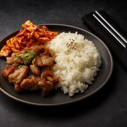 Juicy, marinated chicken thighs, seared and caramelized in a savory-sweet glaze of soy, garlic, ginger, and sesame for bold perfect flavors.