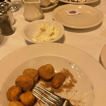 Assaggio Ristorante - Cinnamon donut balls. Amazing. - Italian Near Me - Seattle, Washington Assaggio Ristorante - Cinnamon donut balls. Amazing. - Italian Near Me - Seattle, Washington