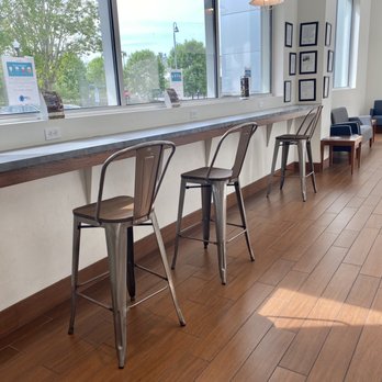 Wilsonville Subaru - Classy spacious WiFi waiting room - Auto Repair Near Me - Wilsonville, Oregon Wilsonville Subaru - Classy spacious WiFi waiting room - Auto Repair Near Me - Wilsonville, Oregon