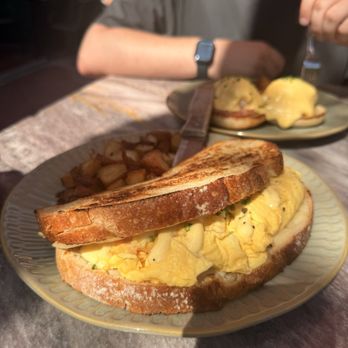 Flora - Breakfast & Brunch Near Me - San Diego, California
