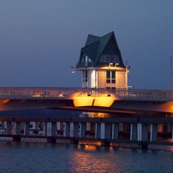 Schleibrücke Kappeln - Brücke in der Nachtbeleuchtung