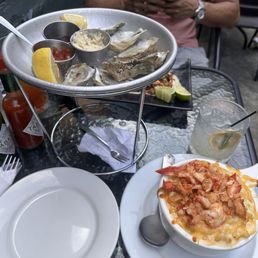 Clams, lobster mac & cheese rosemary, & drink lemon drop
