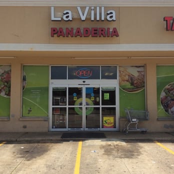 Supermercado La Villa - 2 - the front of the store - Mexican Near Me - Acworth, Georgia