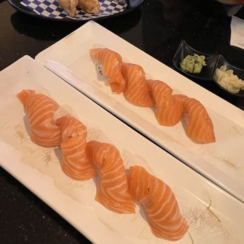 Crazy Tuna - Salmón - Japanese Near Me - Chandler, Arizona