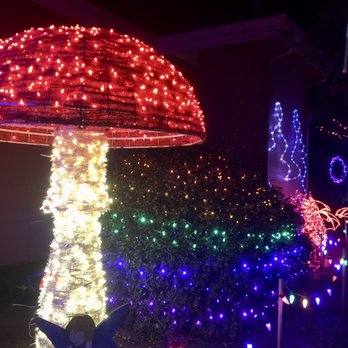 Oregon Garden Resort - Christmas lights - Hotels Near Me - Silverton, Oregon Oregon Garden Resort - Christmas lights - Hotels Near Me - Silverton, Oregon