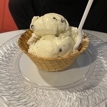 Averie’s Ice Cream - waffle bowl chocolate chip cookie dough - Desserts Near Me - Inman, South Carolina