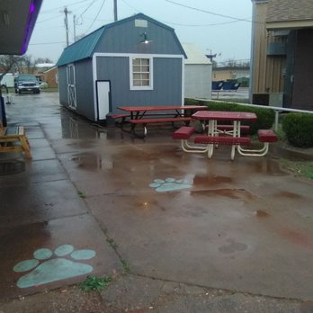 Burger Station - Outdoor seating - Pizza Near Me - Okeene, Oklahoma