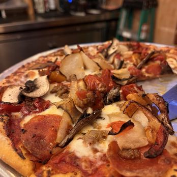 Base Camp Pizza - Good pizza, even had some for lunch the next day...pack your parka! - Pizza Near Me - South Lake Tahoe, California