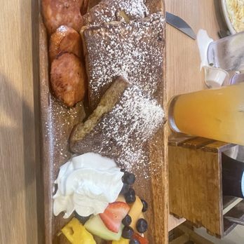 Aloha Kitchen - French toast side of Portuguese sausage - Breakfast & Brunch Near Me - Honolulu, Hawaii