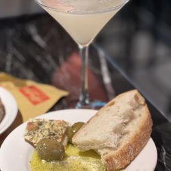 Alforno - The most delicious homemade bread with imported olives to get you started