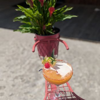 Big Al's Parkway Pub - Parkway Mai Tai - Pubs Near Me - Newland, North Carolina