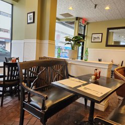 Alex's Restaurant - Cute inside!