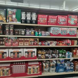Big Lots - Christmas gift sets